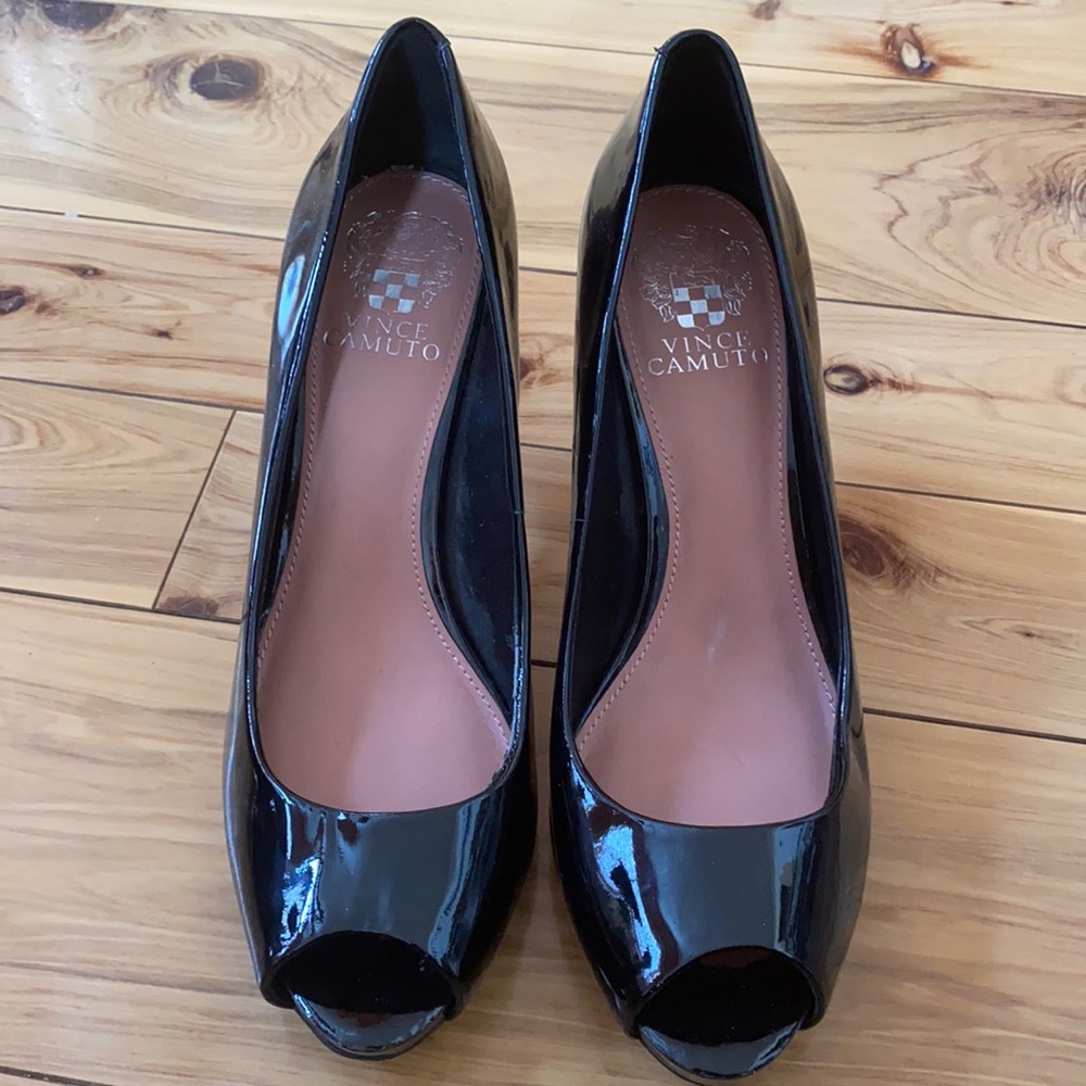 Vince Camuto black patent leather peep toe heels